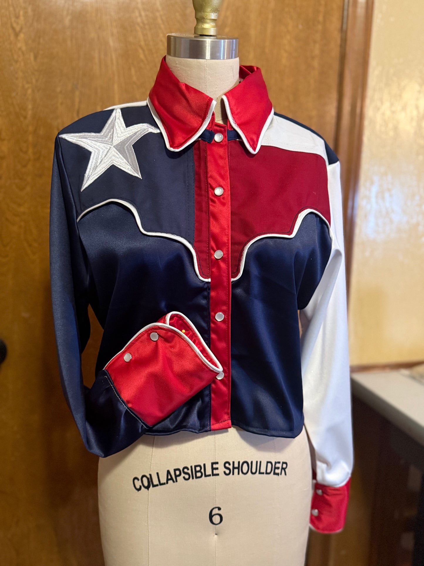 The Lone Star Pearl Snap Jacket - Cropped, Texas Flag